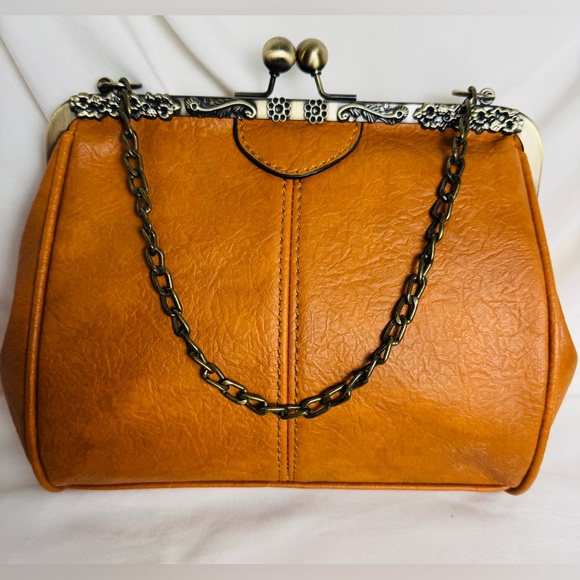 Vintage Style Handbag with kiss lock - Picture 3 of 11